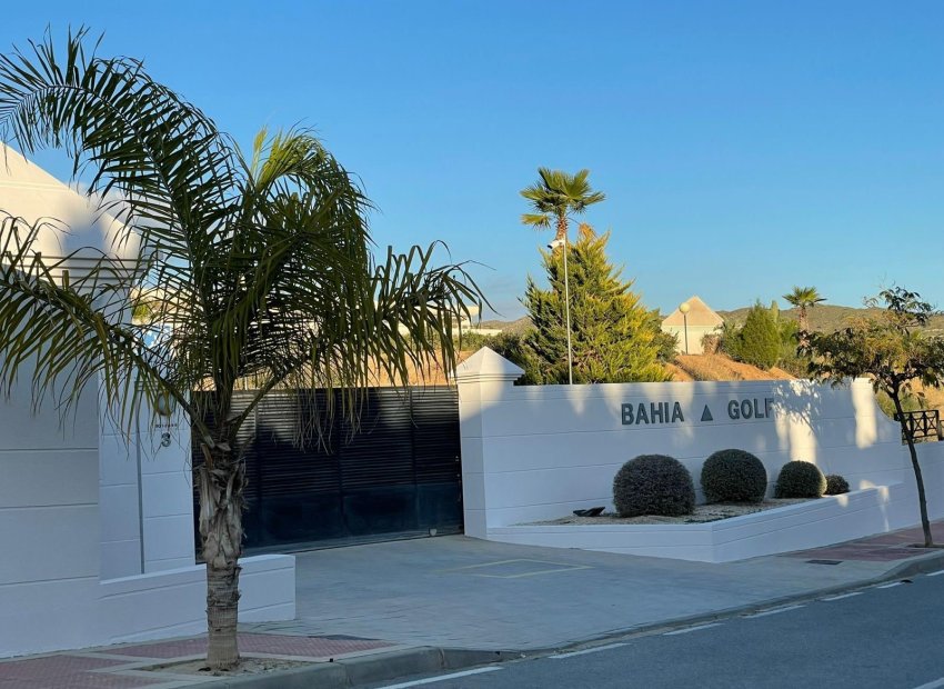 Herverkoop - Appartement / flat - Muchamiel - Club De Golf Bonalba