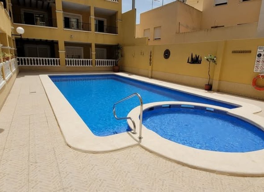 Herverkoop - Appartement / flat - Rafal