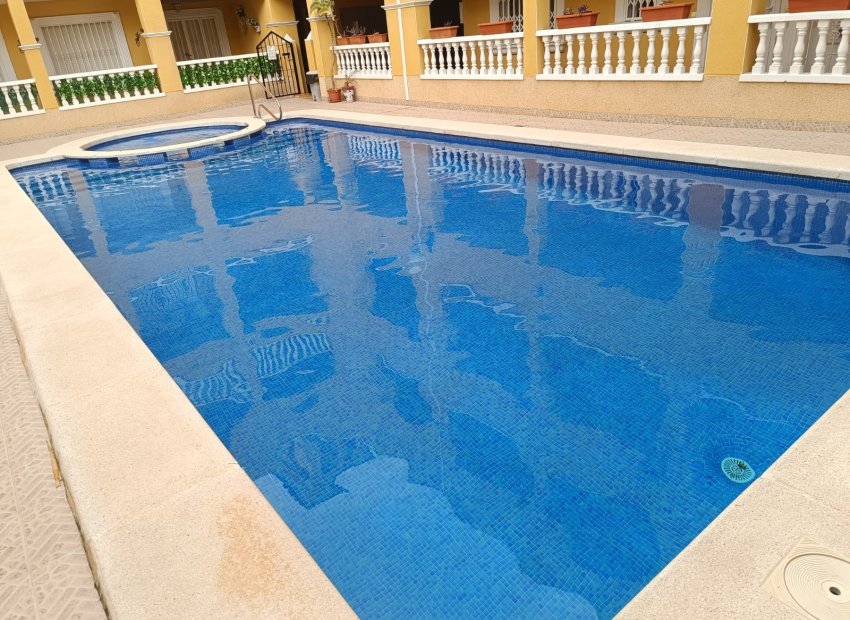 Herverkoop - Appartement / flat - Rafal