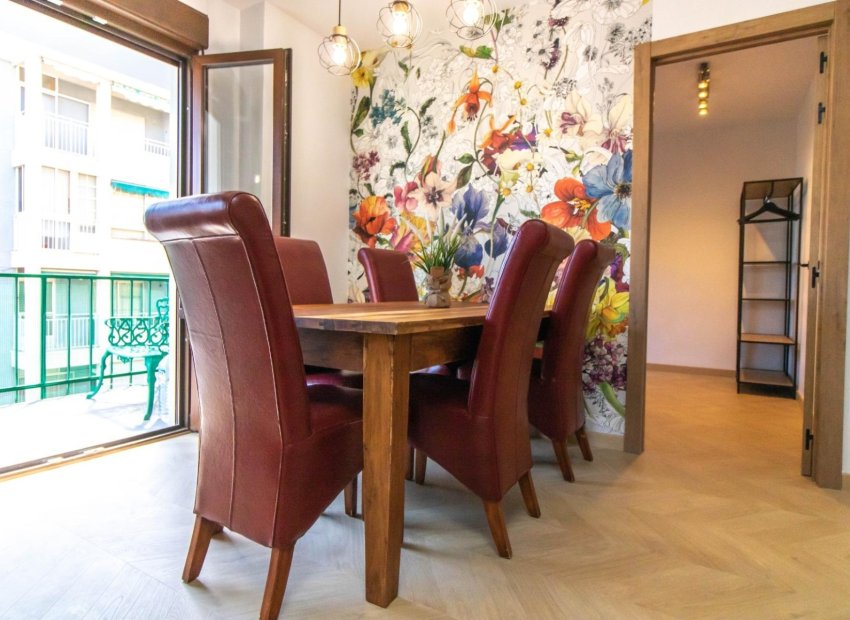 Herverkoop - Appartement / flat - Torrevieia - Acequion