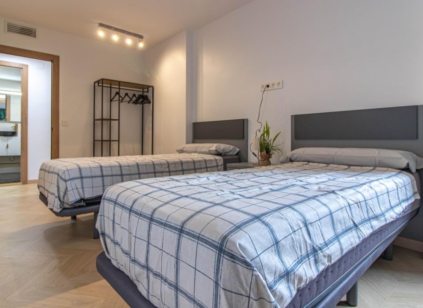 Herverkoop - Appartement / flat - Torrevieia - Acequion