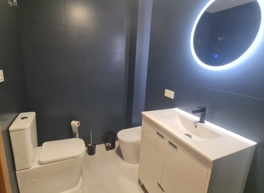 Herverkoop - Appartement / flat - Torrevieia - Acequion