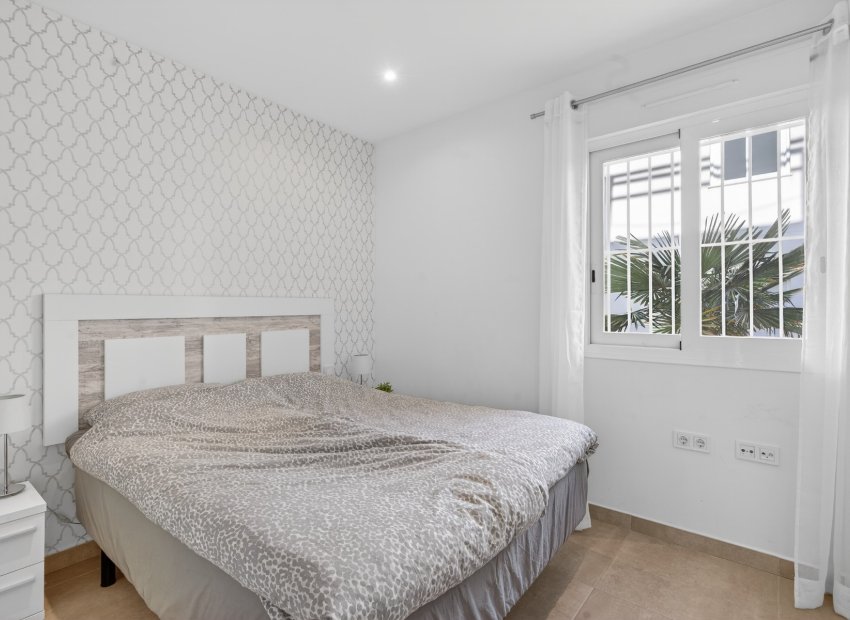 Herverkoop - Appartement / flat - Torrevieia - Aguas Nuevas