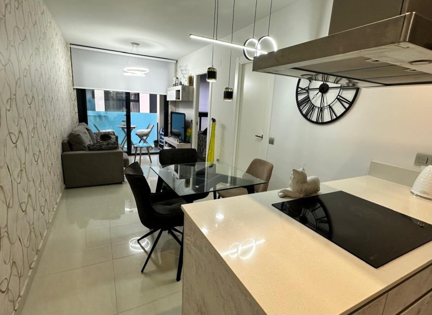 Herverkoop - Appartement / flat - Torrevieia - Calas Blancas