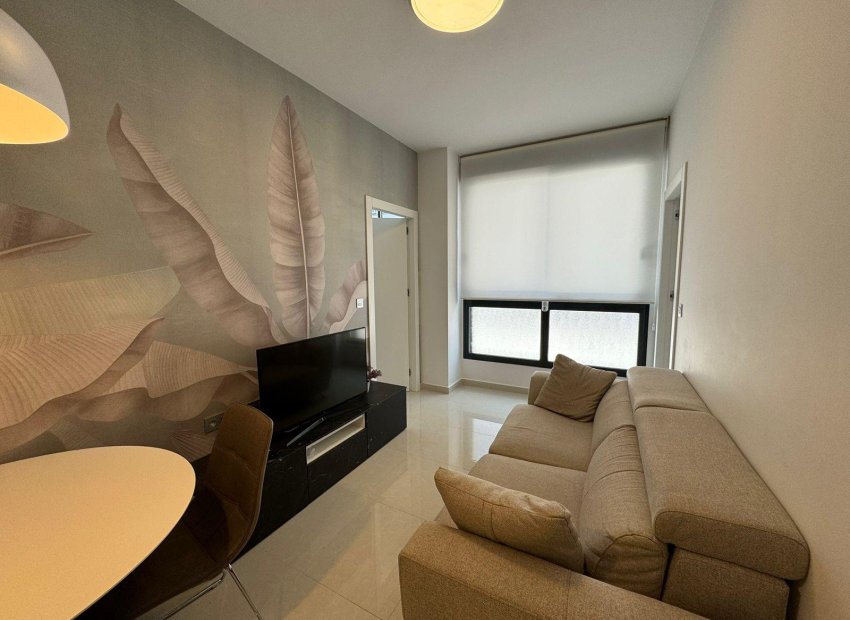 Herverkoop - Appartement / flat - Torrevieia - Center