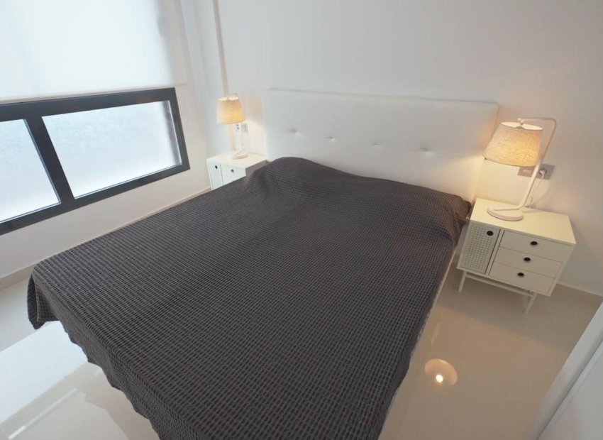 Herverkoop - Appartement / flat - Torrevieia - Center