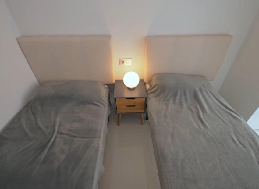 Herverkoop - Appartement / flat - Torrevieia - Center