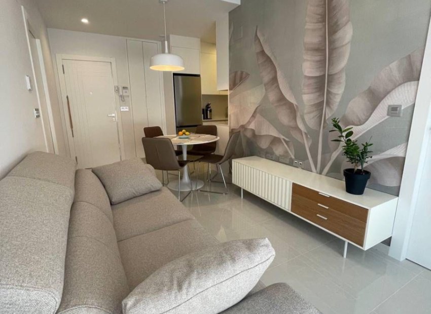 Herverkoop - Appartement / flat - Torrevieia - Center