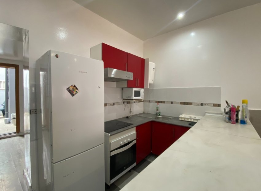 Herverkoop - Appartement / flat - Torrevieia - Center