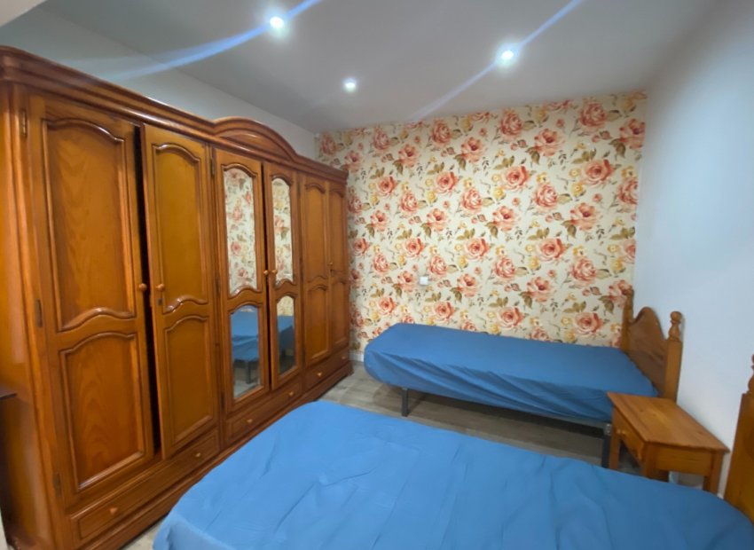 Herverkoop - Appartement / flat - Torrevieia - Center