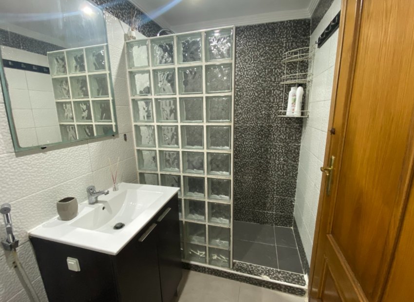 Herverkoop - Appartement / flat - Torrevieia - Center