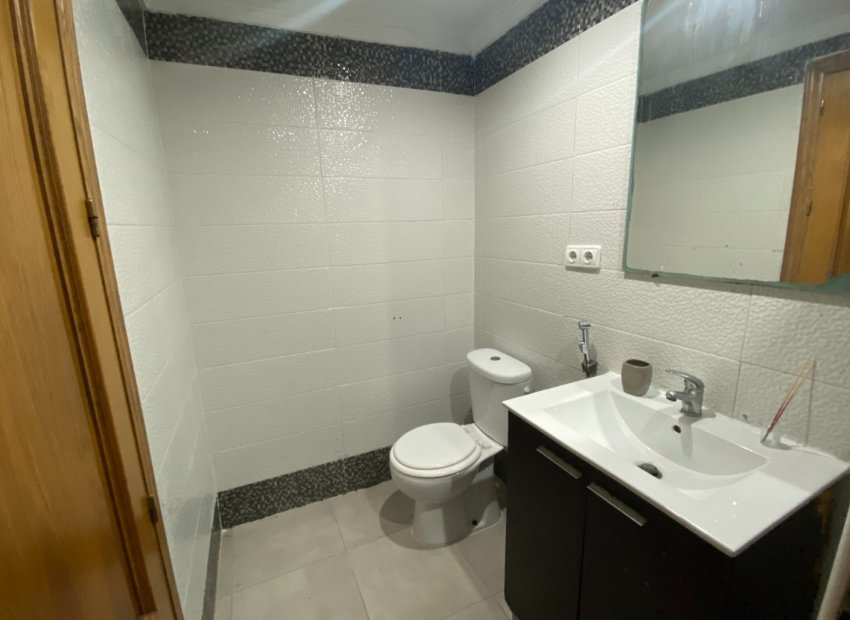 Herverkoop - Appartement / flat - Torrevieia - Center