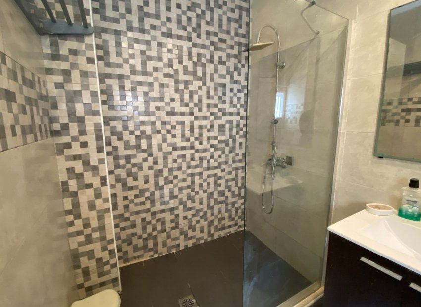 Herverkoop - Appartement / flat - Torrevieia - Center