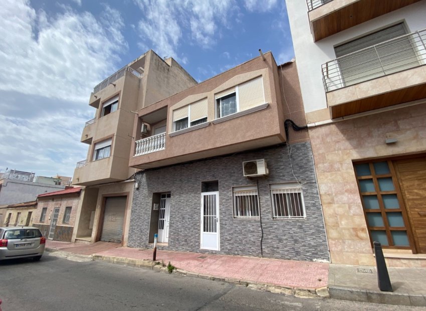 Herverkoop - Appartement / flat - Torrevieia - Center