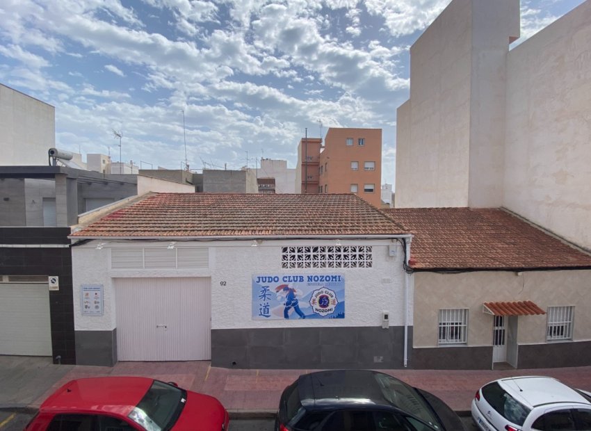 Herverkoop - Appartement / flat - Torrevieia - Center