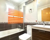 Herverkoop - Appartement / flat - Torrevieia - Center