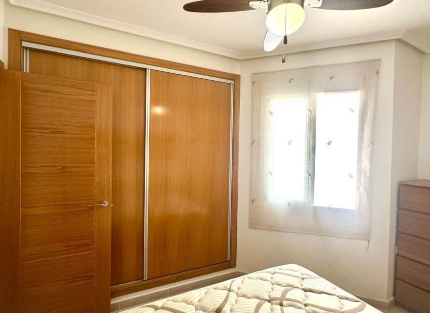 Herverkoop - Appartement / flat - Torrevieia - Center