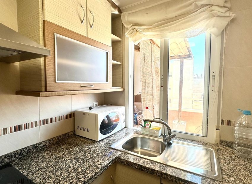 Herverkoop - Appartement / flat - Torrevieia - Center