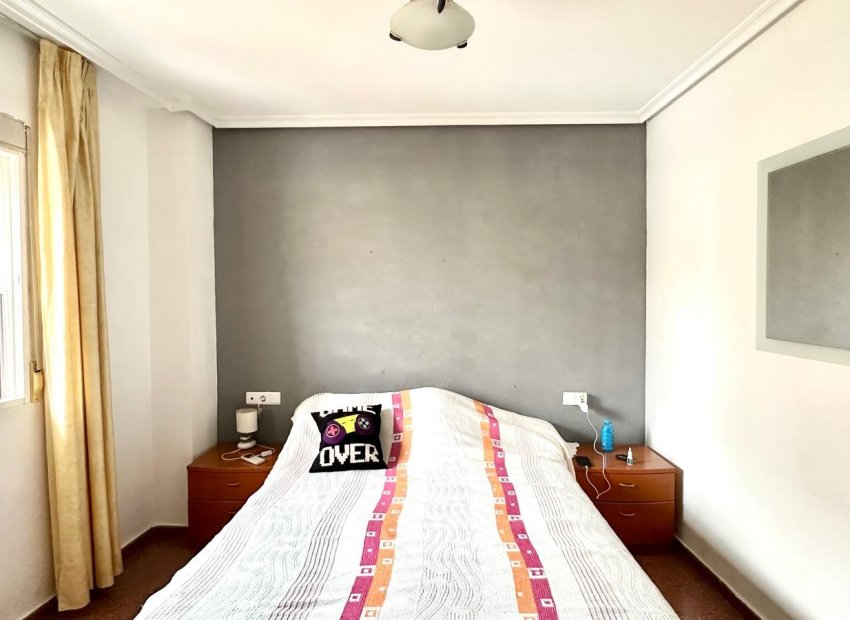 Herverkoop - Appartement / flat - Torrevieia - Center