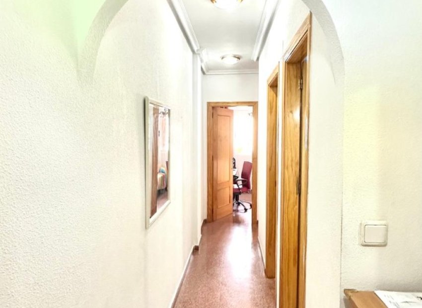 Herverkoop - Appartement / flat - Torrevieia - Center