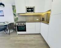 Herverkoop - Appartement / flat - Torrevieia - Center