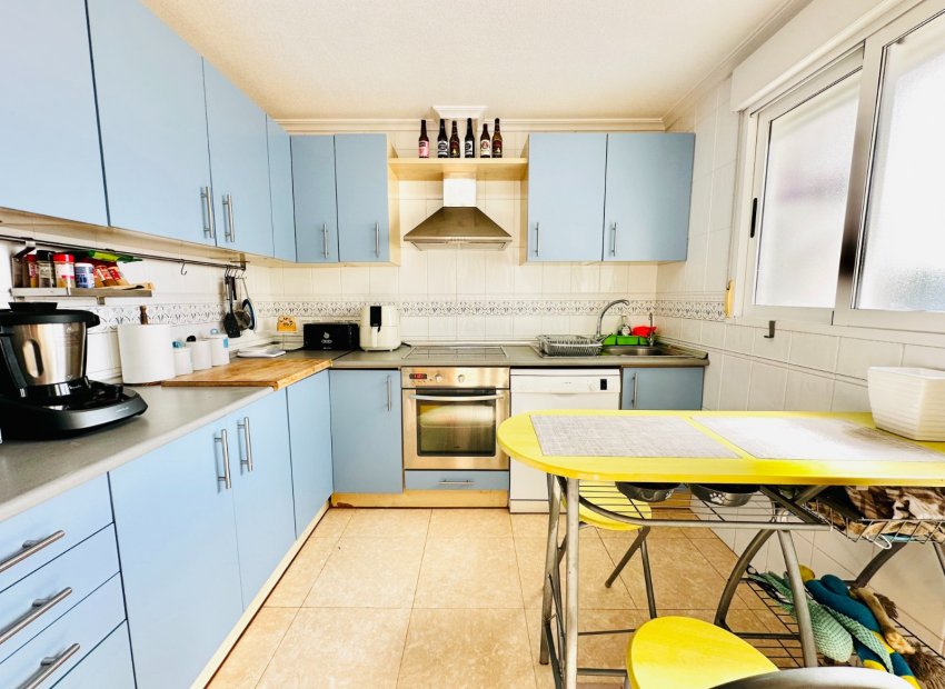 Herverkoop - Appartement / flat - Torrevieia - Center