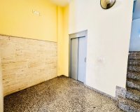 Herverkoop - Appartement / flat - Torrevieia - Center