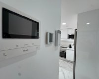 Herverkoop - Appartement / flat - Torrevieia - Center