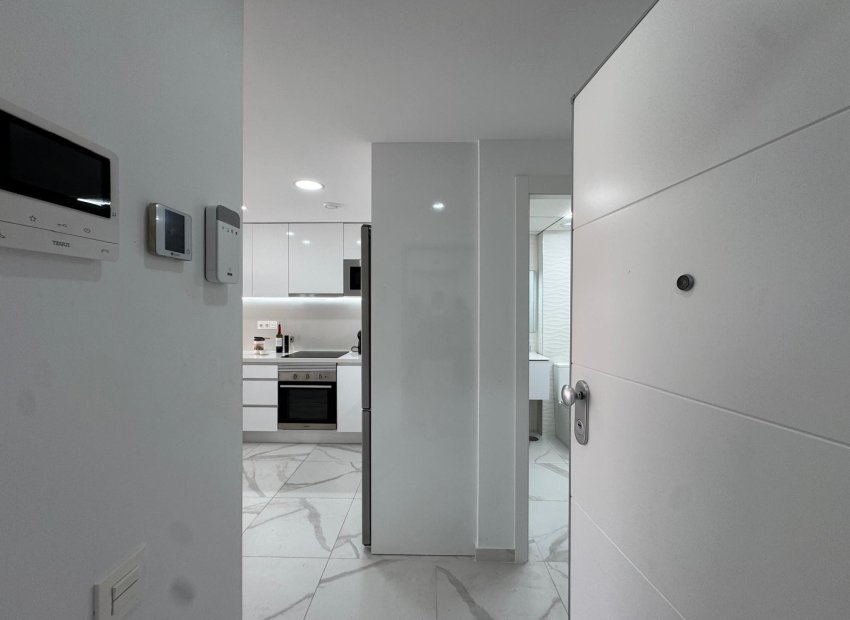 Herverkoop - Appartement / flat - Torrevieia - Center