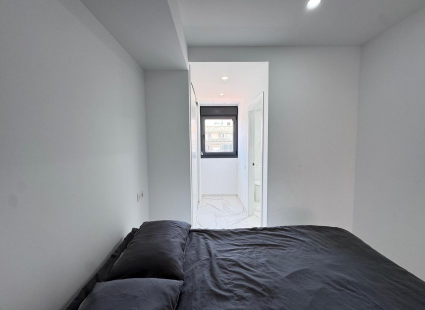 Herverkoop - Appartement / flat - Torrevieia - Center