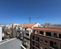 Herverkoop - Appartement / flat - Torrevieia - Center