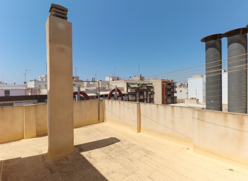 Herverkoop - Appartement / flat - Torrevieia - Center
