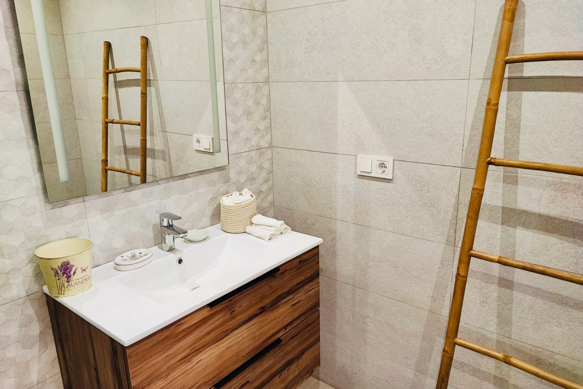 Herverkoop - Appartement / flat - Torrevieia - Center