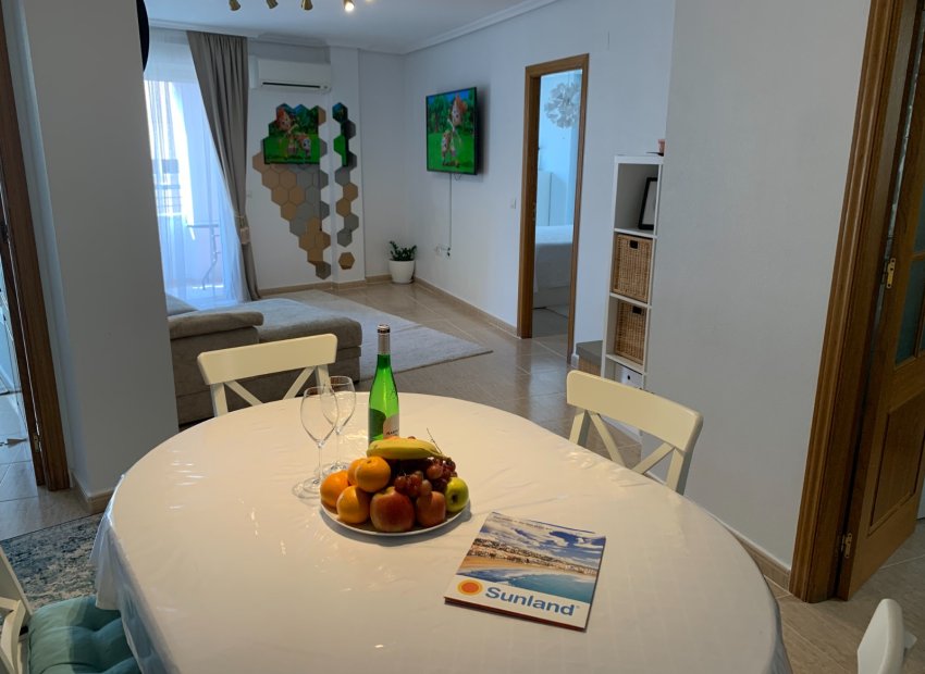 Herverkoop - Appartement / flat - Torrevieia - Center
