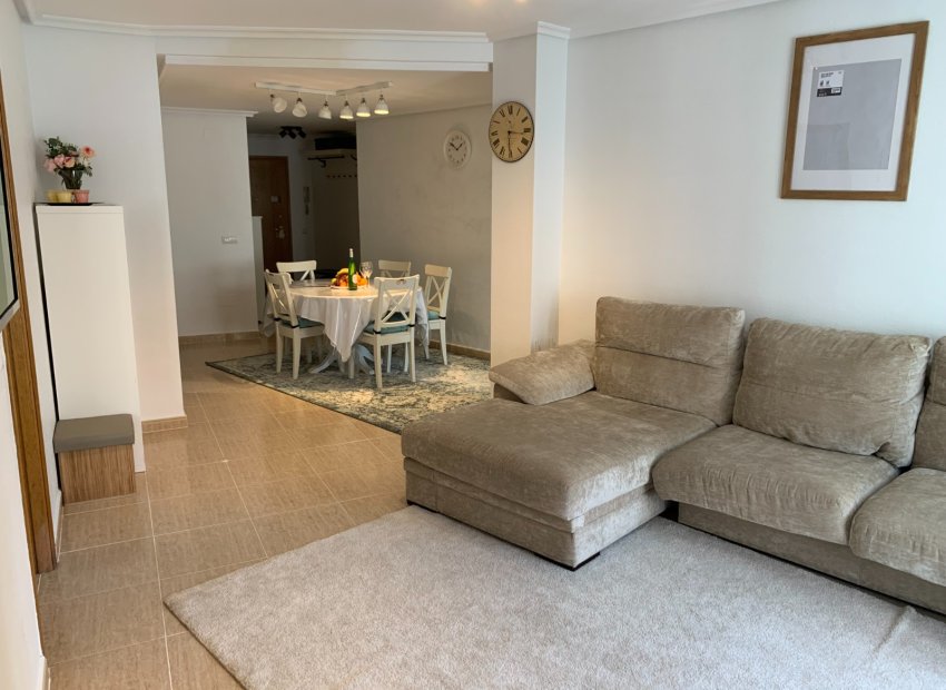 Herverkoop - Appartement / flat - Torrevieia - Center