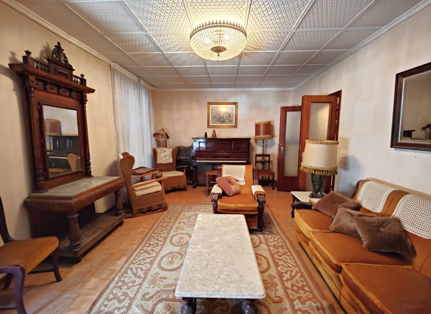 Herverkoop - Appartement / flat - Torrevieia - Center