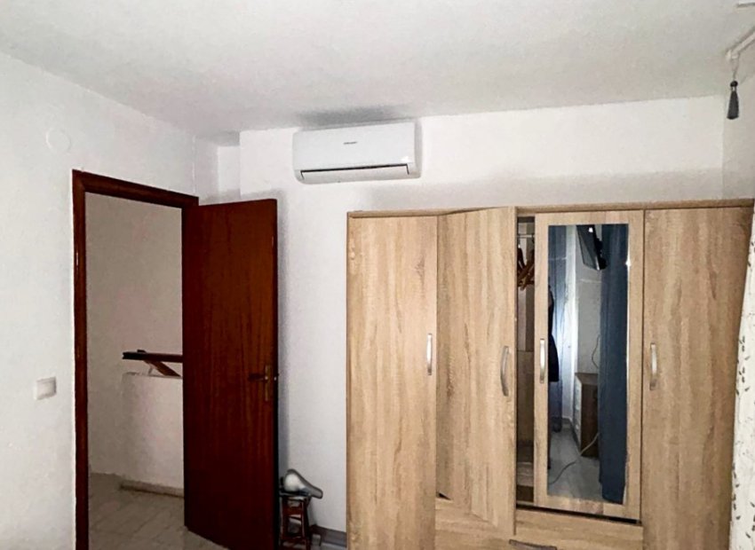 Herverkoop - Appartement / flat - Torrevieia - Center