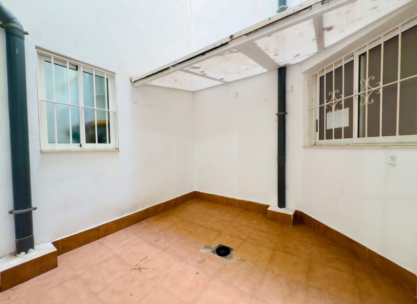 Herverkoop - Appartement / flat - Torrevieia - Center