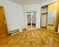 Herverkoop - Appartement / flat - Torrevieia - Center
