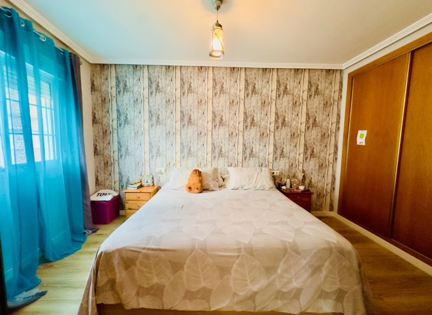 Herverkoop - Appartement / flat - Torrevieia - Center