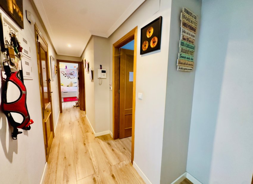 Herverkoop - Appartement / flat - Torrevieia - Center