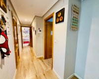 Herverkoop - Appartement / flat - Torrevieia - Center