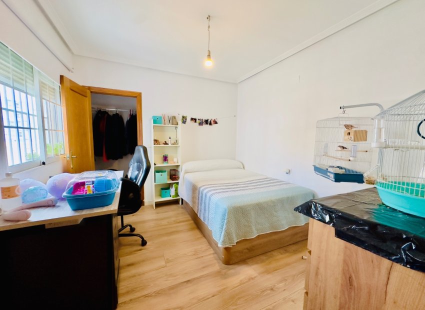 Herverkoop - Appartement / flat - Torrevieia - Center