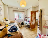 Herverkoop - Appartement / flat - Torrevieia - Center