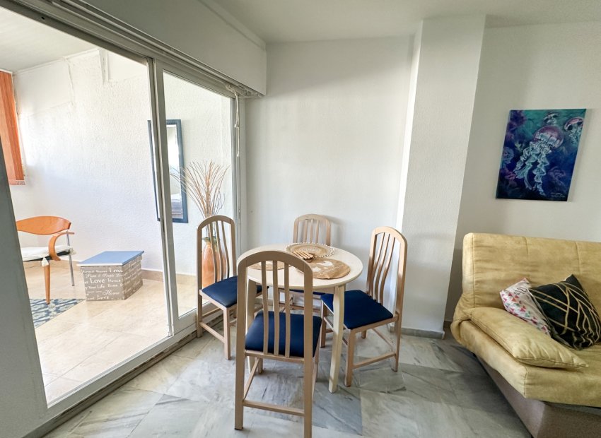 Herverkoop - Appartement / flat - Torrevieia - Center