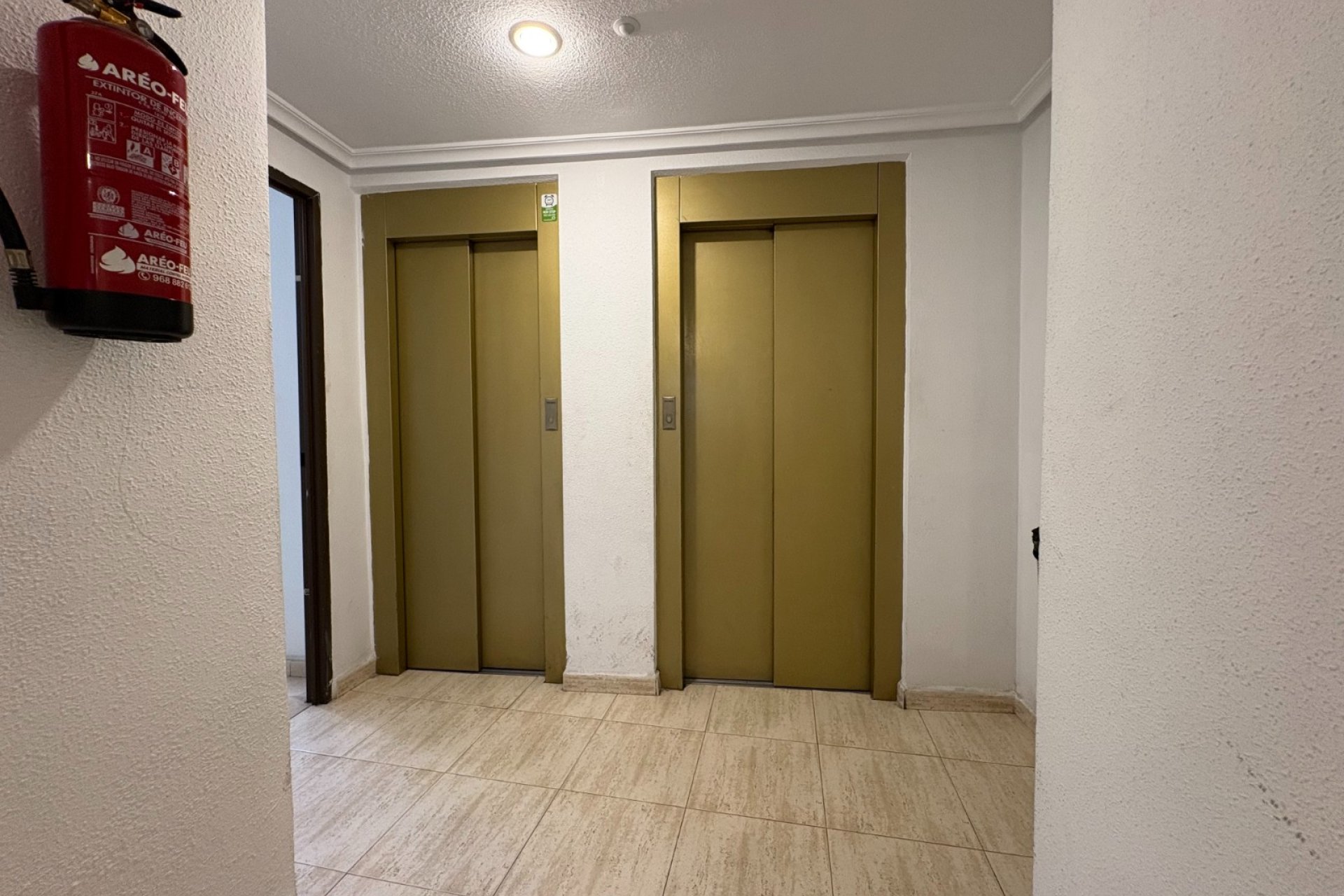 Herverkoop - Appartement / flat - Torrevieia - Center