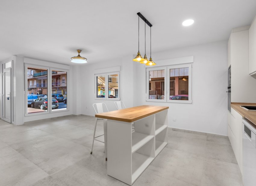 Herverkoop - Appartement / flat - Torrevieia - El Acequión - Los Náufragos