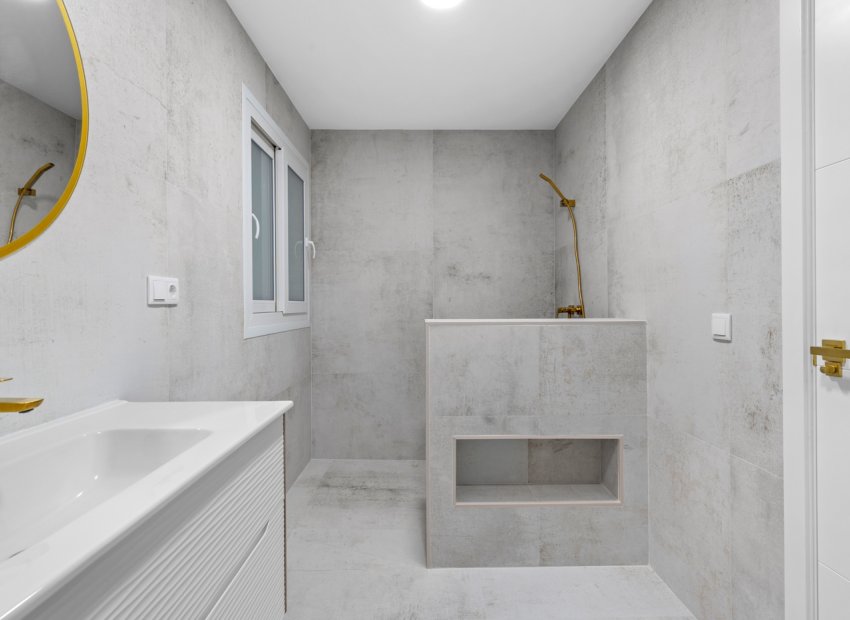 Herverkoop - Appartement / flat - Torrevieia - El Acequión - Los Náufragos