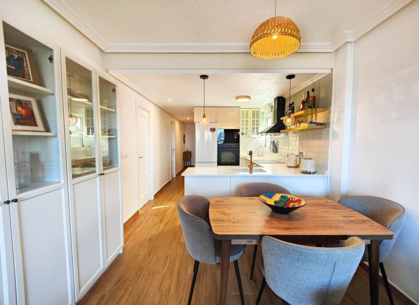 Herverkoop - Appartement / flat - Torrevieia - El Acequión - Los Náufragos