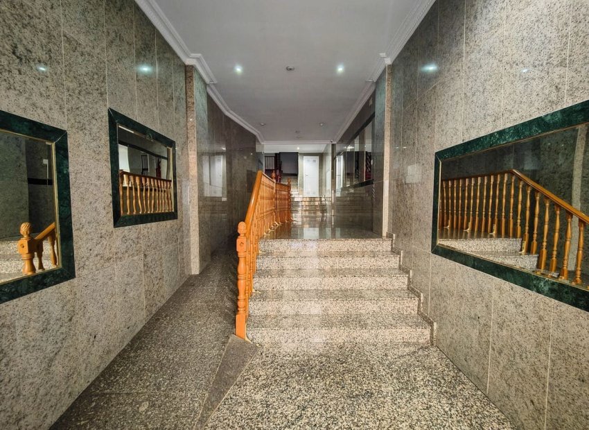 Herverkoop - Appartement / flat - Torrevieia - El Acequión - Los Náufragos